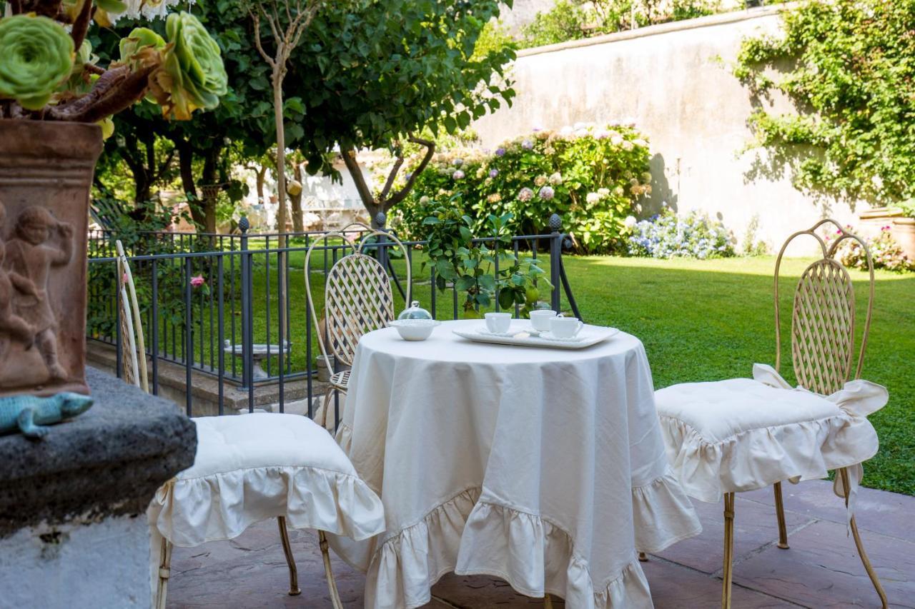 Palazzo Cacace Relais Hotel Meta Buitenkant foto