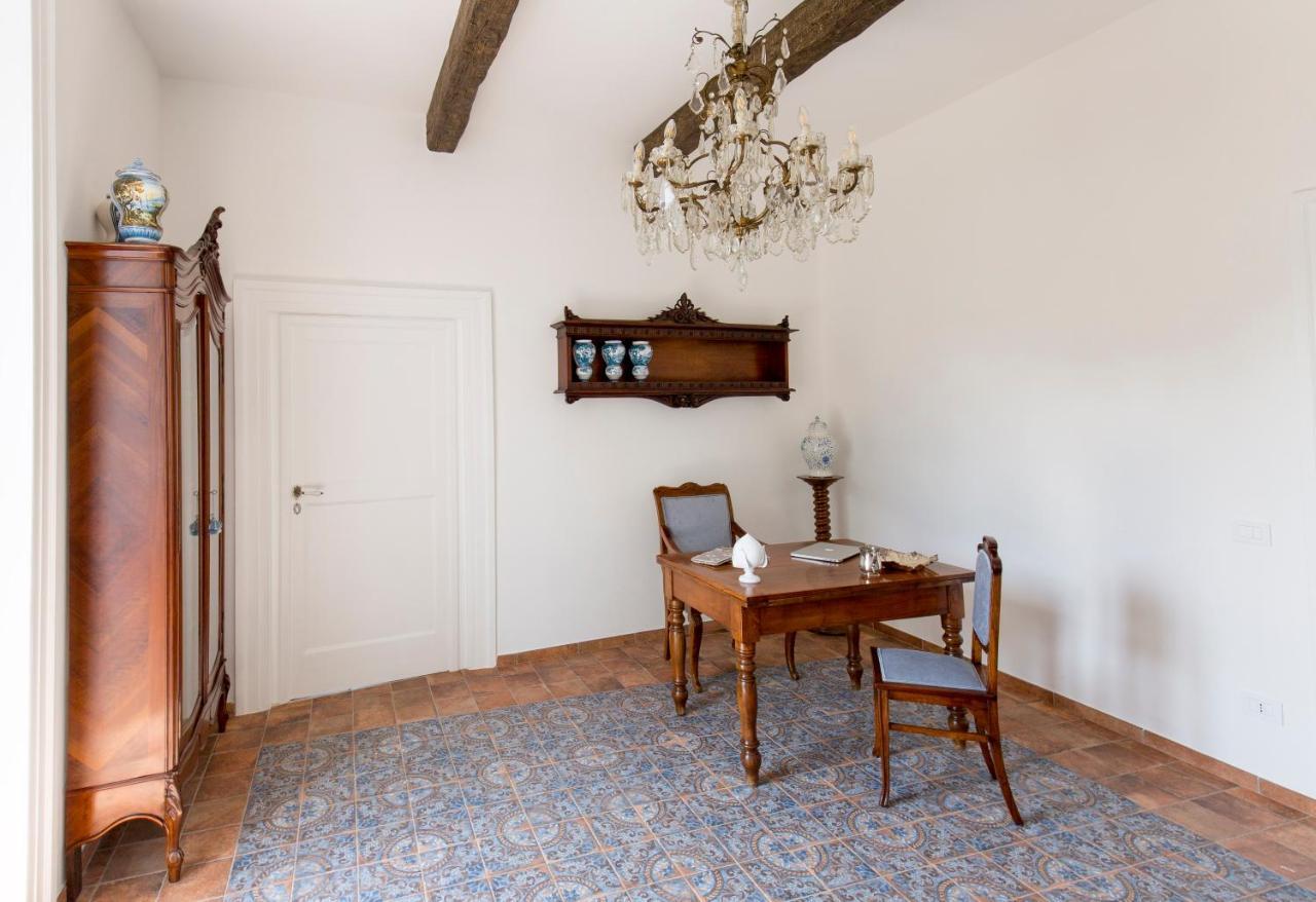 Palazzo Cacace Relais Hotel Meta Buitenkant foto